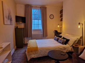 Charming 1-Wall Bed Comfortable Studio in NWLondon